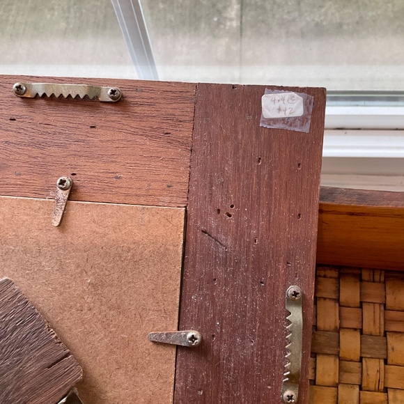 VTG Rustic Wooden Cream Colored Frame 8” x 8” Square - Picture 4 of 5